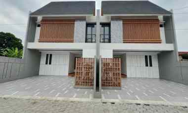 Rumah Mewah 2 Lantai di Area Maguwoharjo