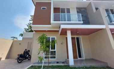 Rumah Mewah 2 Lantai di Cluster Exclusive Prambanan