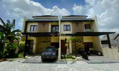 Rumah Mewah 2 Lantai di Lingkungan Nyaman Purwomartani