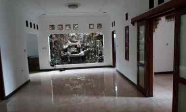 Rumah Mewah 2 Lantai Riung Bandung