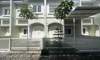 Rumah Mewah 2 Lantai Siap Huni 0 jl. Raya di Pandaan