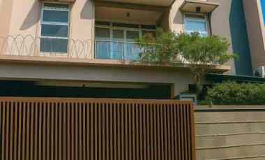 Rumah Mewah 3 Lantai Sayap Jalan Moh. Toha Kota Bandung