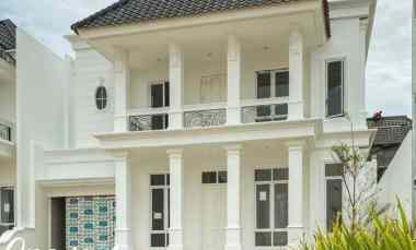 Rumah Mewah 5 Kamar Tidur dekat Pusat Kota Palembang