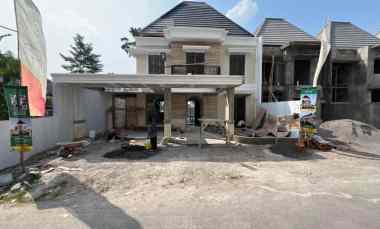 Rumah Mewah Bonus Kolam Renang di Sleman Yogya