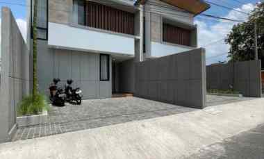 Rumah Mewah Cantik di jl Palagan KM 9 dekat SCH Mall