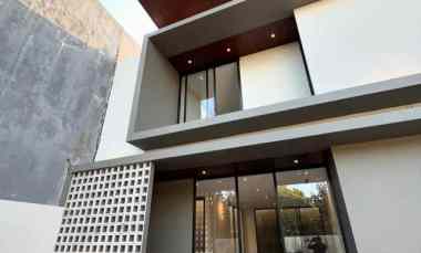 Rumah Mewah dekat Kampus Upn