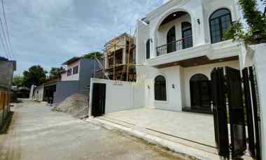 Rumah Mewah Desain Modern di Ngaglik Sleman Siap Huni