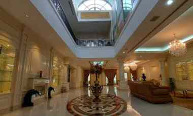Rumah Mewah di Area Senayan Jakarta Selatan