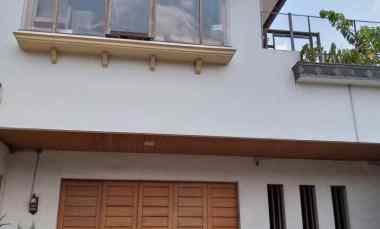 Rumah Mewah di Cibabat, Cimahi Utara, Kota Cimahi