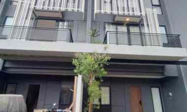 Rumah Mewah di Cilandak Jagakarsa Jakarta Selatan