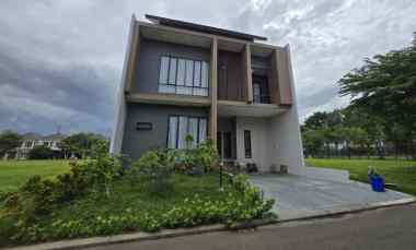 Rumah Mewah Fully Furnish di Suvarna Sutera Tangerang