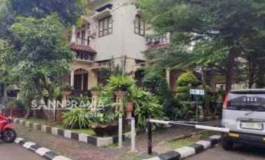 Rumah Mewah Hook Pesona Khayangan Depok -KusTin