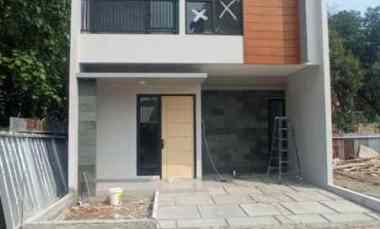 Rumah Mewah Jatiasih Bekasi 1 km GTO SHM