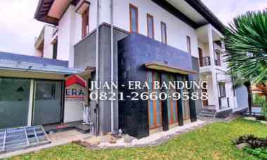 Rumah Mewah Komplek Setraduta dekat Tol Pasteur