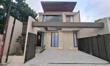 Rumah Mewah Kontemporer Maguwoharjo, Full Furnished