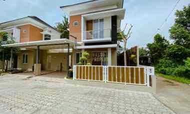 Rumah Mewah Luas, Semi Furnish, dekat Rsud Prambanan