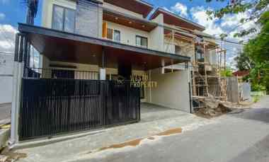 Rumah Mewah Posisi Hook di Godean dekat Kampus Umy