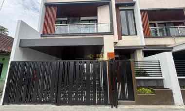 Rumah Mewah Private Pool Lokasi Premium dekat Monjali