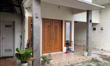 Rumah Dijual di Jl Pahlawan link gemoh Butuh
