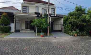 Rumah Mewah Siap Huni Lokasi di Araya Malang