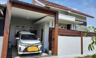 Rumah Mewah Strategis Karanganyar Kota