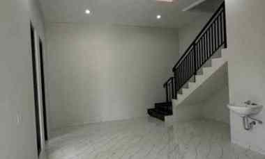 Rumah Minimalis 2 Lt Hook Medokan Asri