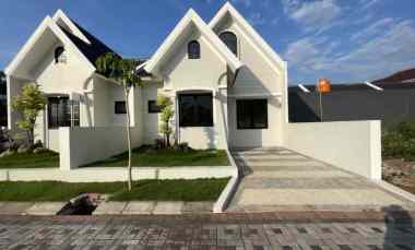 Rumah Minimalis American Style 45/77 di Pandaan