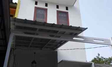 Rumah Minimalis dekat Stasiun Tol Srengseng Sawah