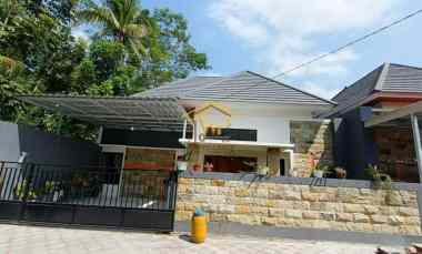 Rumah Minimalis di Ngemplak Sleman dekat Kampus UII