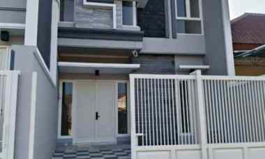 Rumah Minimalis, Gress Tengah Kota Nginden Intan