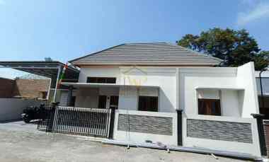 Rumah Minimalis Modern, Nyaman dan Sejuk di Ngemplak