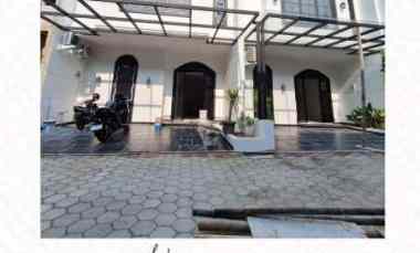 Rumah Model American Classic di JogLo Town House