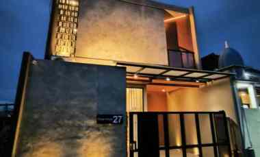 Rumah Modern 2 Lantai Full Furnish Mewah Strategis