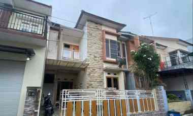 Rumah Modern 2 Lantai Strategis Siap Huni di Kota Batu