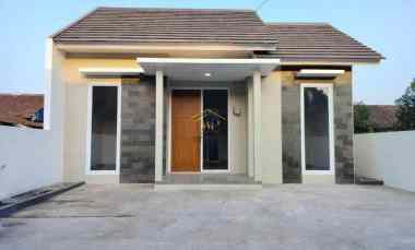 Rumah Modern Cantik, Siap Huni dekat Candi Sambisari
