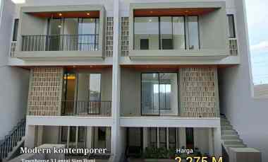 Rumah Jagakarsa 3 Lantai Modern Kontemporer