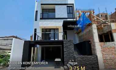Rumah Modern Kontemporer Jagakarsa dalam Cluster