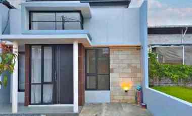 Rumah Modern Lokasi Belakang Binus Araya Malang