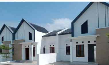 Rumah Modern Mepet Solobaru