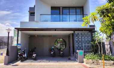 Rumah Modern Mewah 2 Lantai dekat Pemda Sleman