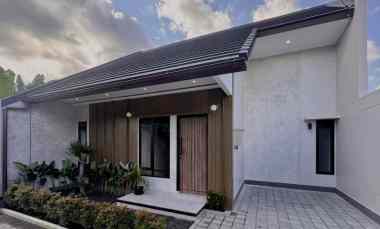 Rumah Modern Minimalis dekat Lpmp Kalasan