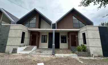 Rumah Modern Minimalis hanya 5 menit dari Kampus Um 2