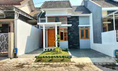 Rumah Modern Ready Stock Area Suhat