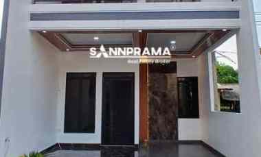 Rumah Dijual di Jln Gelatik raya depok