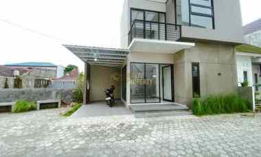 Rumah Modern Tropis Siap Huni di Potorono hanya 1 Unit