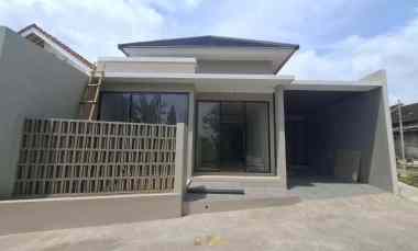 Rumah Modern, View Sawah di Purwomartani, Kalasan