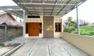 Rumah Dijual di Melikan, Sumberharjo, Kec. Prambanan, Kab. Sleman, Yogyakarta