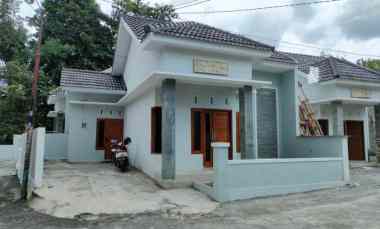 Rumah Murah, Desain Modern di Seyegan, Sleman
