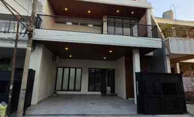 Rumah New Gress Babatan Pantai