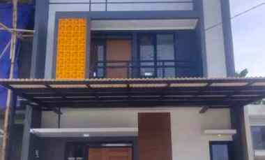 Rumah Nuansa Villa dekat Kota Baru Parahyangan